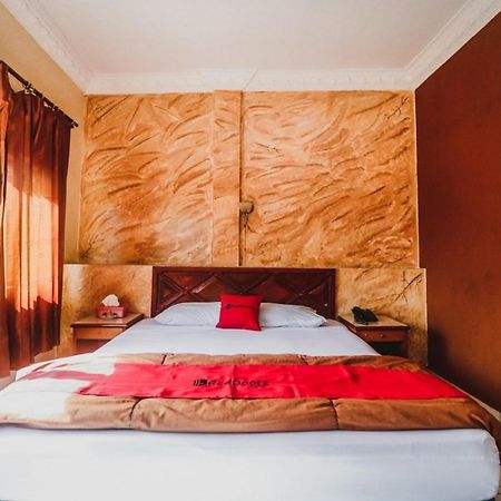 RedDoorz Plus near Jambi Prima Mall Zewnętrze zdjęcie