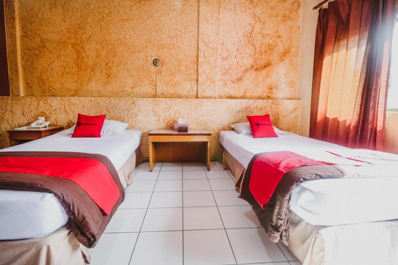 RedDoorz Plus near Jambi Prima Mall Zewnętrze zdjęcie