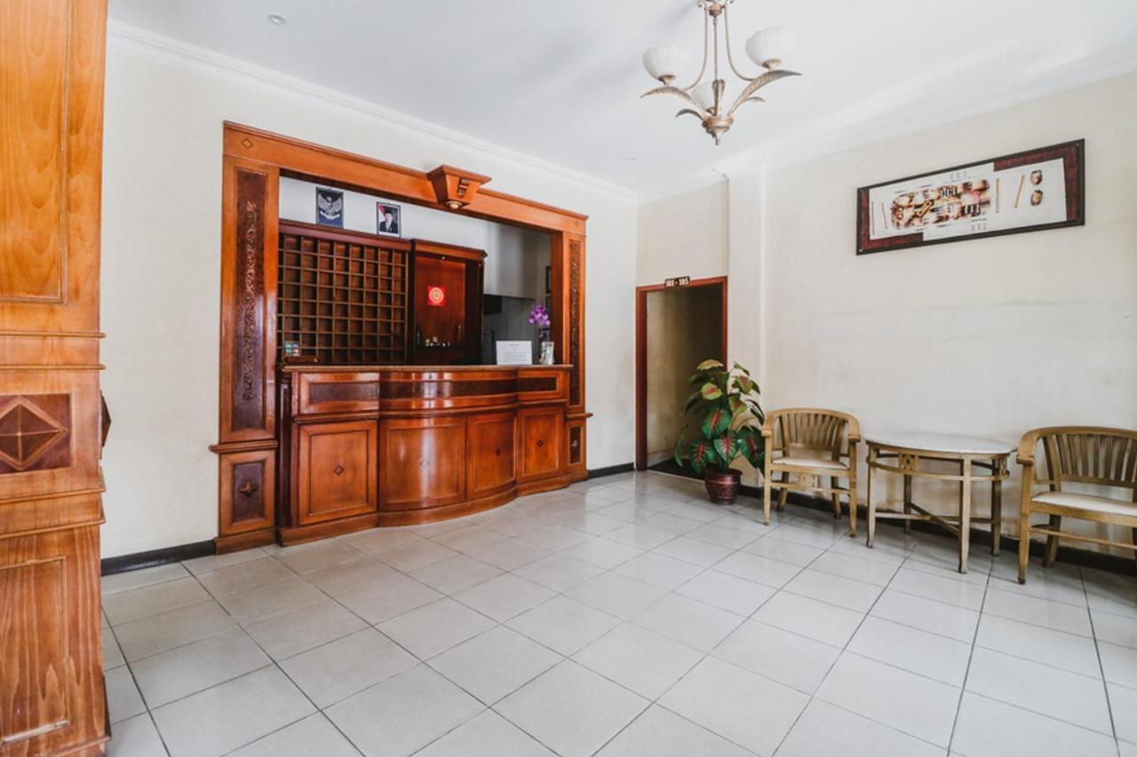 RedDoorz Plus near Jambi Prima Mall Zewnętrze zdjęcie