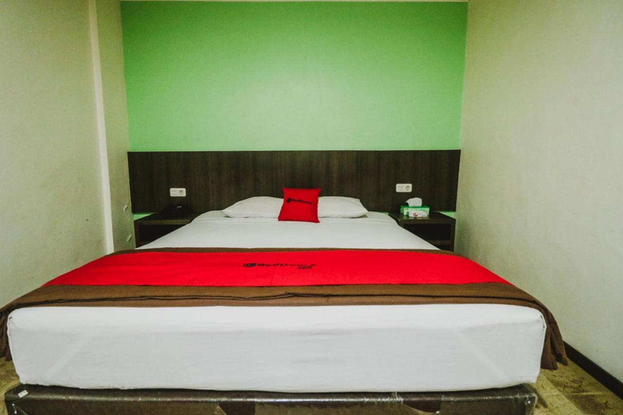 RedDoorz Plus near Jambi Prima Mall Zewnętrze zdjęcie
